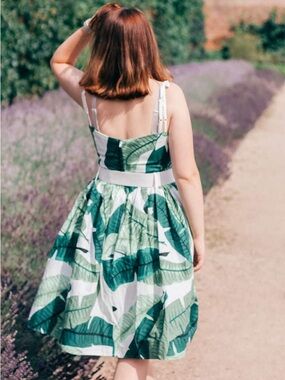 Collectif Green Leaf Tie-Strap Sundress Small, 1950s inspired